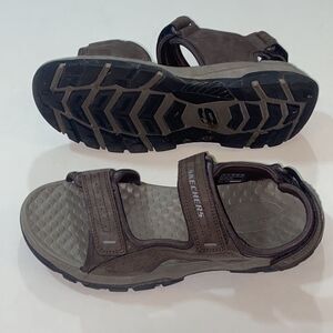SKECHERS RELAXED FIT LUXE FOAM MEN SHOES SANDALS SIZE 10 US